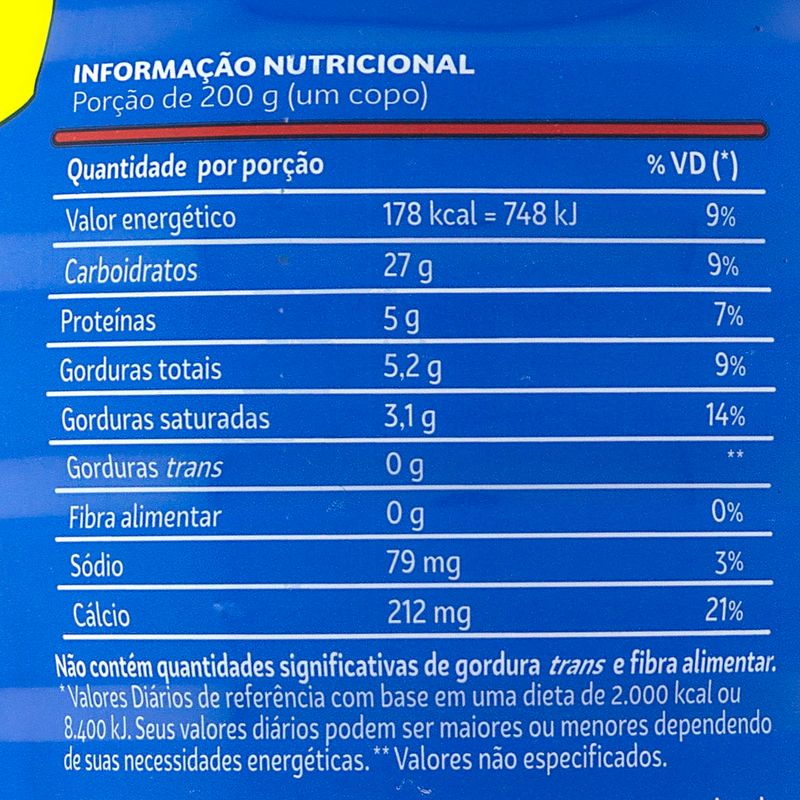 Iogurte-Parcialmente-Desnatado-Morango-Betania-Garrafa-135kg