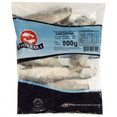 Peixe-Sardinha-Inteira-Congelada-Pioneira-Pacote-800g