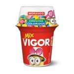 Iogurte-Morango-e-Confeitos-Coloridos-Vigor-Mix-Pote-140g